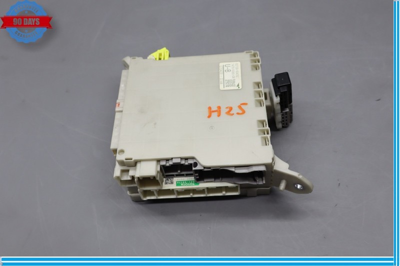 07-09 Lexus LS460 Front Right Passenger Side Interior Junction Fuse Box Oem