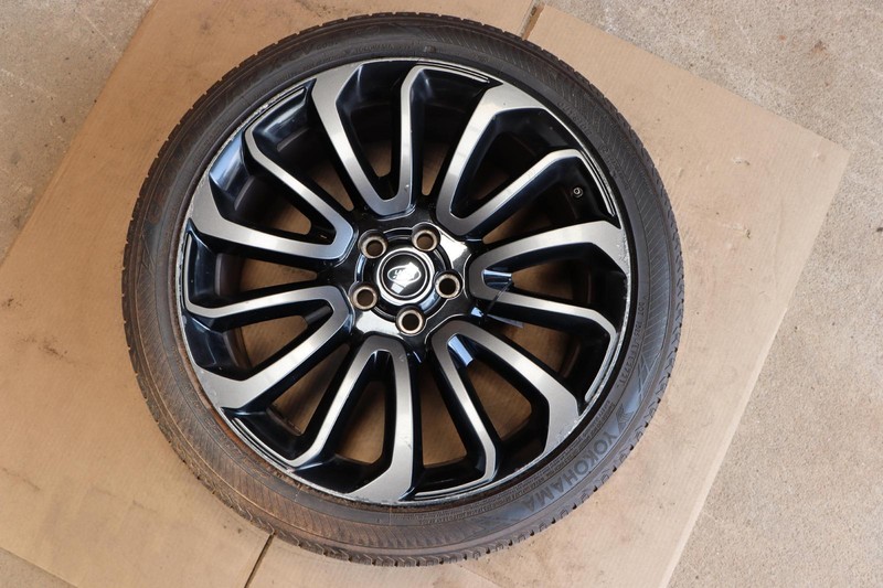 2013-2019 RANGE ROVER ROAD WHEEL TIRE RIM YOKOHAMA 275/40 R22 22X9.5 ALLOY OEM