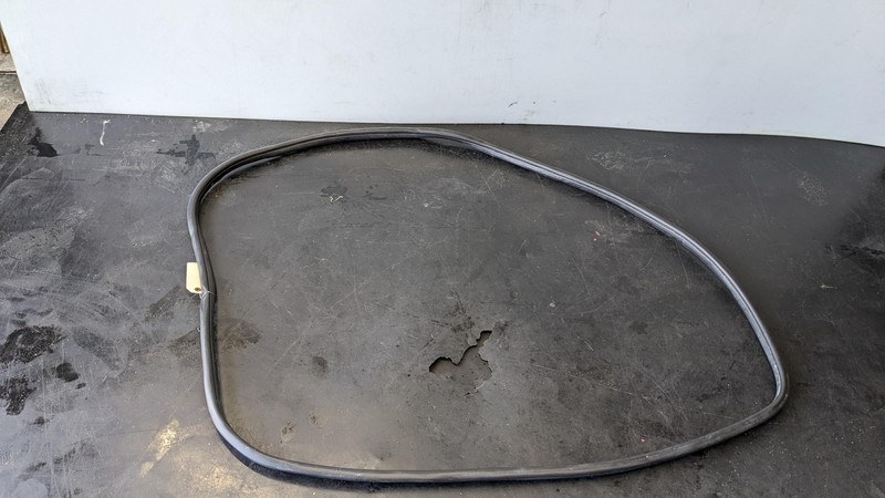 Front Left Door Body Weatherstrip 2020 Honda Passport 72315-TG7-A01 2019