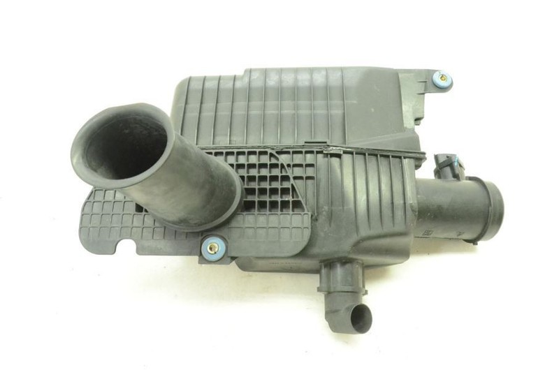 1998-2004 Porsche Boxster 996 2.7L Air Cleaner Box Filter Assembly 99611002111