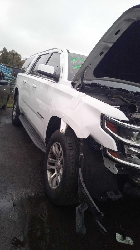Used Rear Axle Assembly Rear fits: 2018 Chevrolet Suburban 1500 5.3L 9-1/2`` rin
