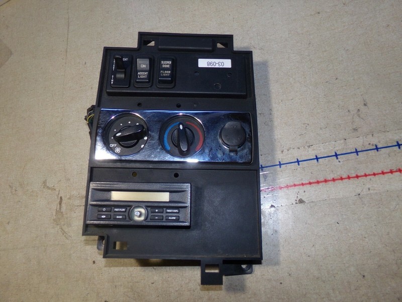 Truck sleeper panel XS 16900950 Climate Control Bunk Sleeper Switch Assembly XS2