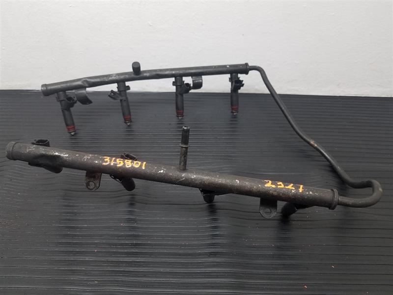 02-03 Dodge Ram 1500 4.7L Fuel Injectors W/ Rail Assembly OEM 53030848AC