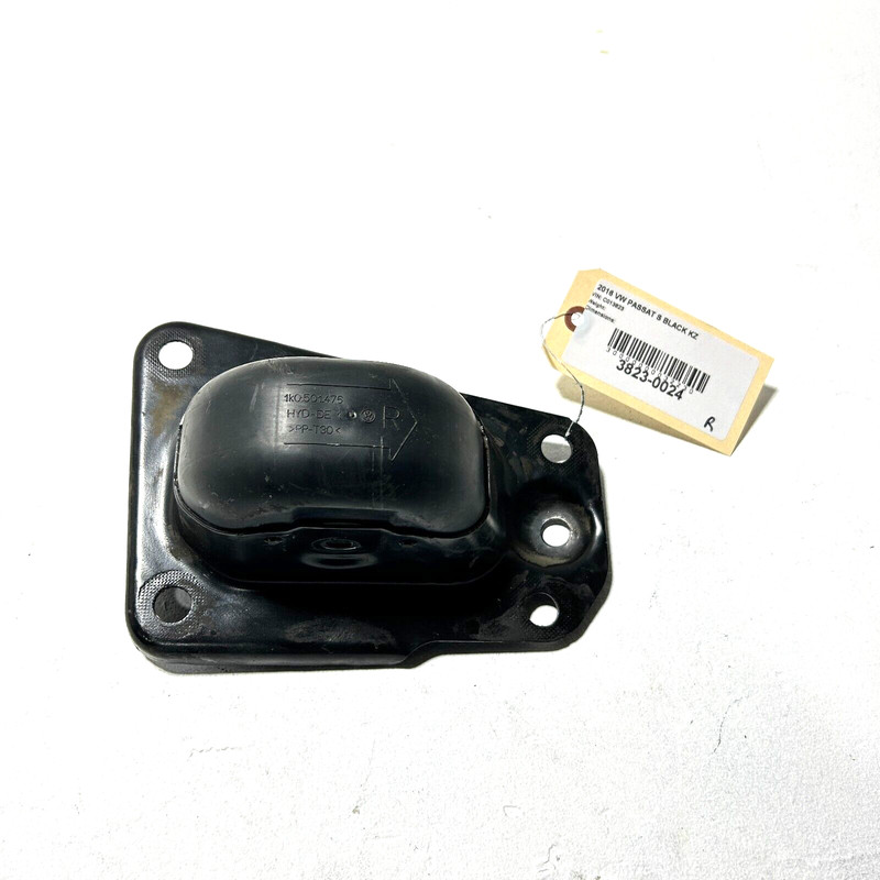 12-20 VOLKSWAGEN PASSAT REAR PASSENGER SIDE TRAILING CONTROL ARM CAP BRACKET OEM