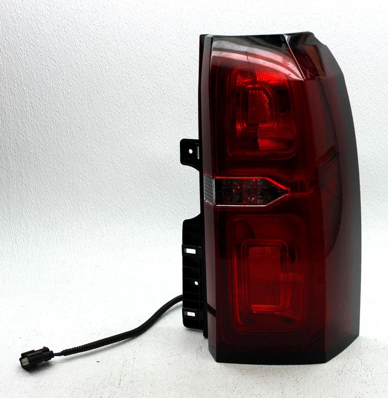 OEM Chevrolet Suburban, Tahoe Right Passenger Side Halogen Tail Lamp Lens Chip