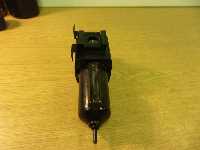 Wilkerson L28-04-KL00 Regulator *FREE SHIPPING*