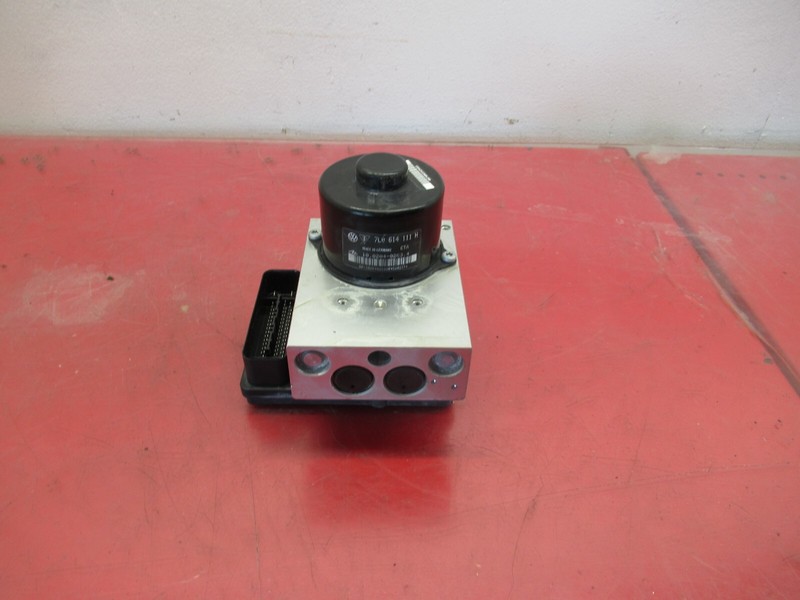 03-06 PORSCHE CAYENNE 4.5L ANTI LOCK ABS BRAKE PUMP OEM