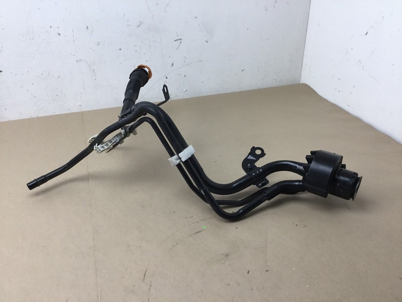 18-21 Lexus LC500 2018 Fuel Gas Tank Filler Neck Pipe Line Hose :Y