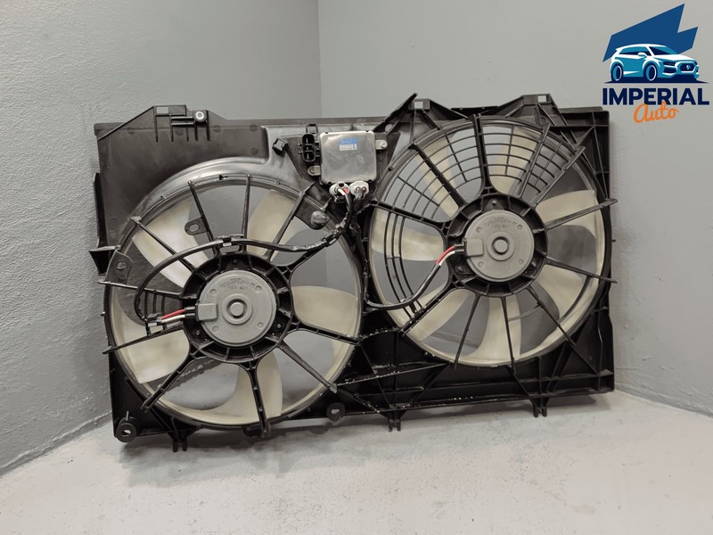 2017-20 Toyota Sienna 3.5L Radiator Cooling Dual Fan Motor W/ Blade & Shroud OEM