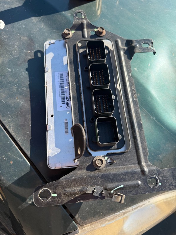 06 PT CRUISER ENGINE ECM ELECTRONIC CONTROL MODULE ENGINE COMPUTER 05033439AD