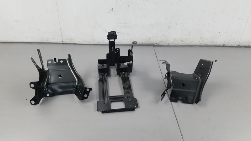 2014 Mercedes AMG E 63 S Wagon Rear Seat / Battery Hold Down Brackets #2078 F6