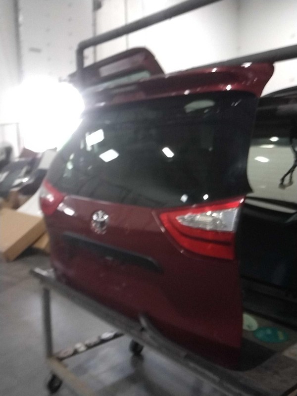 Used Deck Lid fits: 2015 Toyota Sienna L model Grade C