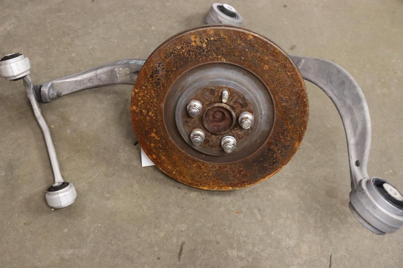 2010-2015 JAGUAR XF RWD FRONT RIGHT SPINDLE KNUCKLE HUB W/ CONTROL ARMS OEM