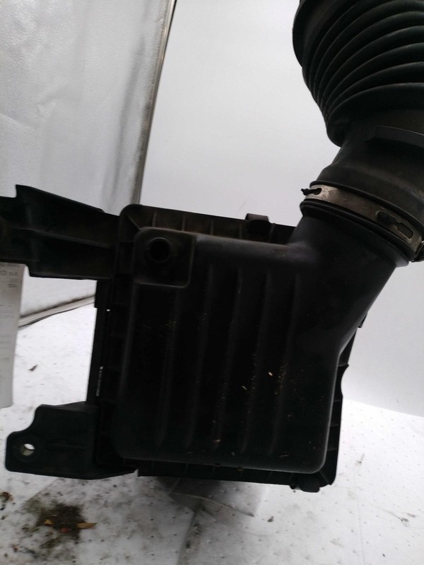 2009 Dodge Durango Air Cleaner Assembly OEM Black 4.7L 145k Miles
