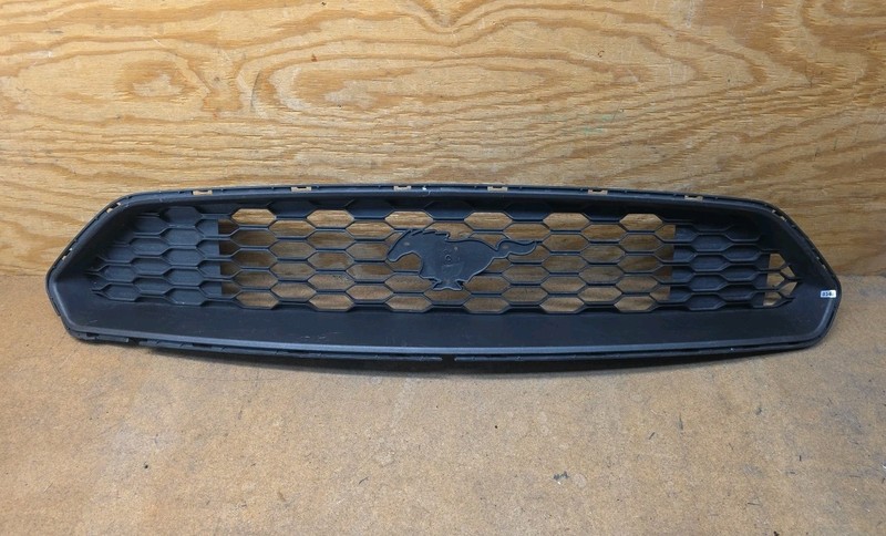 2015 2016 2017 FORD MUSTANG Front Bumper Upper Grille OEM JR3B8150ACW "DAMAGE "