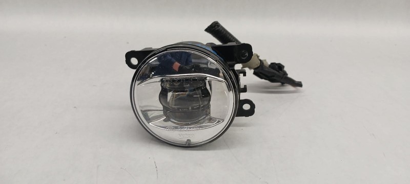 17-'19 NISSAN TITAN Right passenger fog light LED OEM Grade B