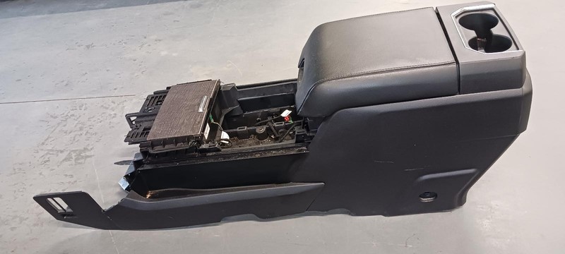 18-'21 FORD EXPEDITION Front center floor Console 4x4 OEM Grade A!