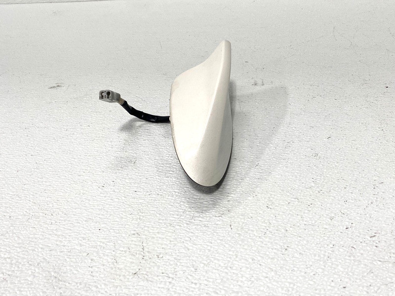 16-23 MAZDA CX-9 REAR ROOF SHARK FIN ANTENNA COVER WHITE OEM #A0.35