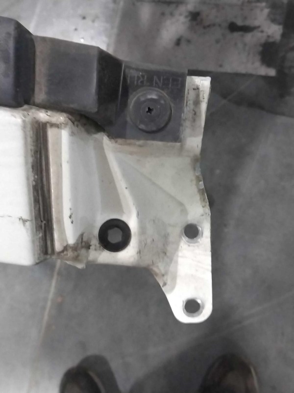 2009 Subaru Tribeca Right Fender White Dented 417688 190K Miles