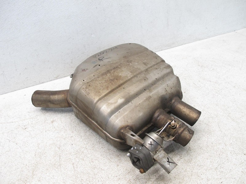 13-15 BMW F01 F02 750i 750Li EXHAUST MUFFLER RESONATOR REAR RIGHT OEM 120224