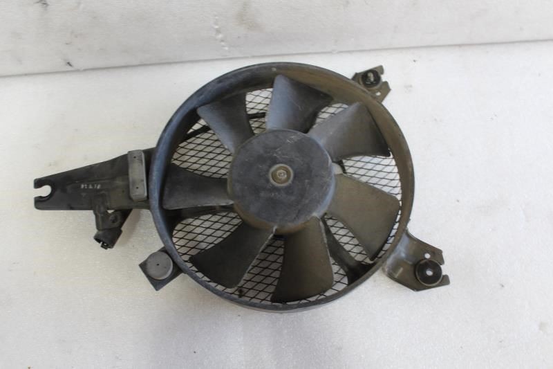 1992 MAZDA MPV VAN LEFT DRIVER SIDE RADIATOR COOLING FAN 4 CYLINDER