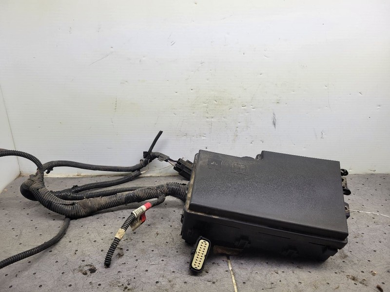 Fuse Box Engine Fits 13-16 ESCAPE 1683882