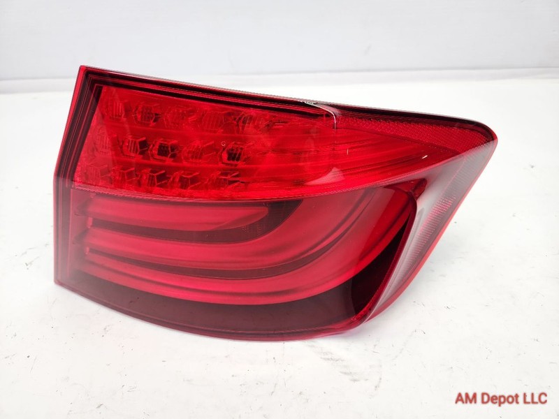 2013 BMW 535i 528i 550i F10 Rear Right Tail Light Lamp Outer 63217203232