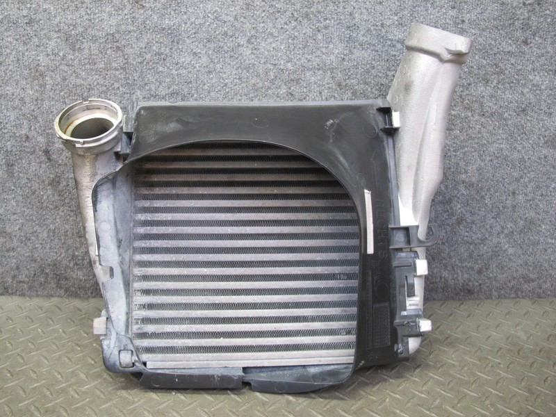 2011-2018 PORSCHE CAYENNE 958 4.8L TURBO RIGHT SIDE INTERCOOLER UNIT W/ SHROUD
