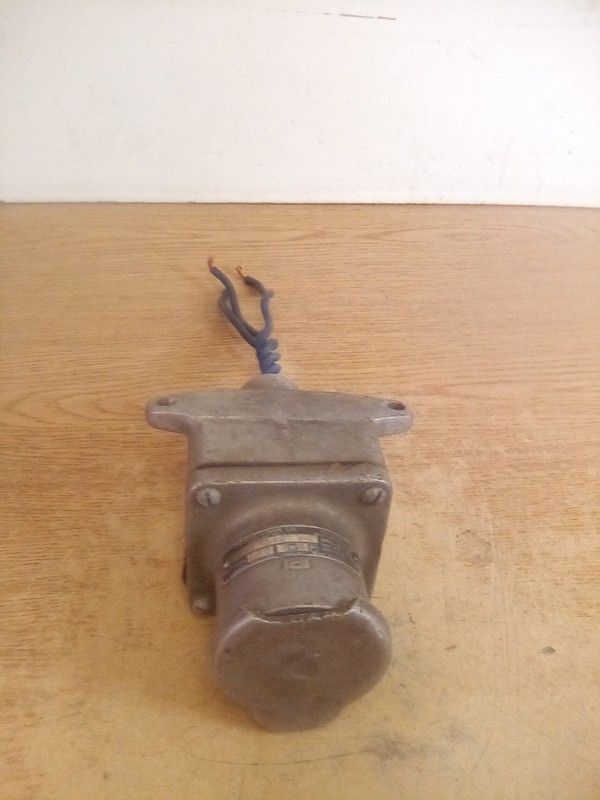 Crouse-Hinds AR-342 30AMP 3W 4P Receptacle "READ DESCRIPTION"