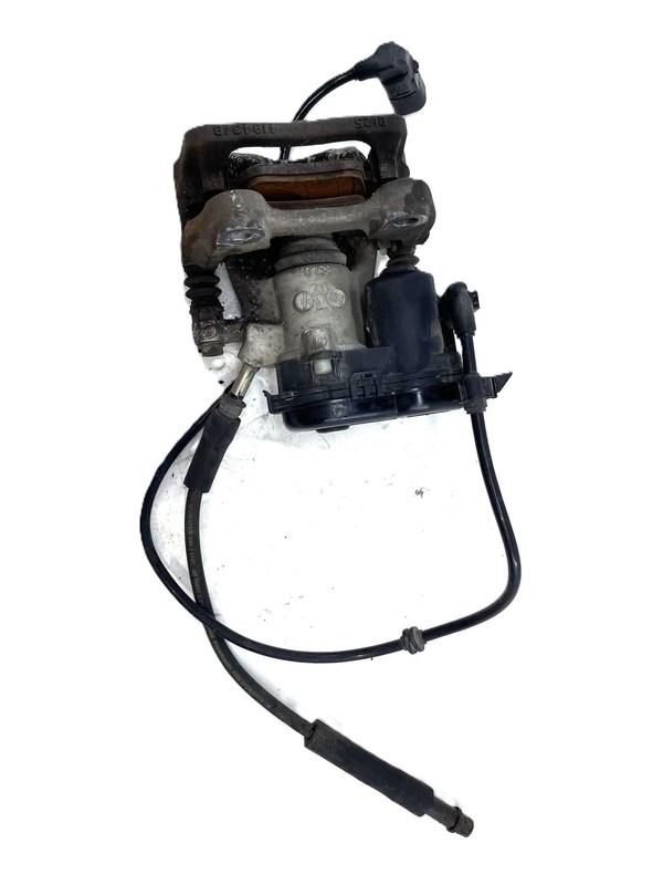 2019 Infinity QX30 RH Passenger REAR Caliper Assembly W/ Bracket Hardware & Hose