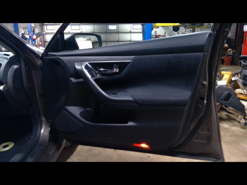 2014 ALTIMA Passenger Right Front Door Trim Panel 1550661