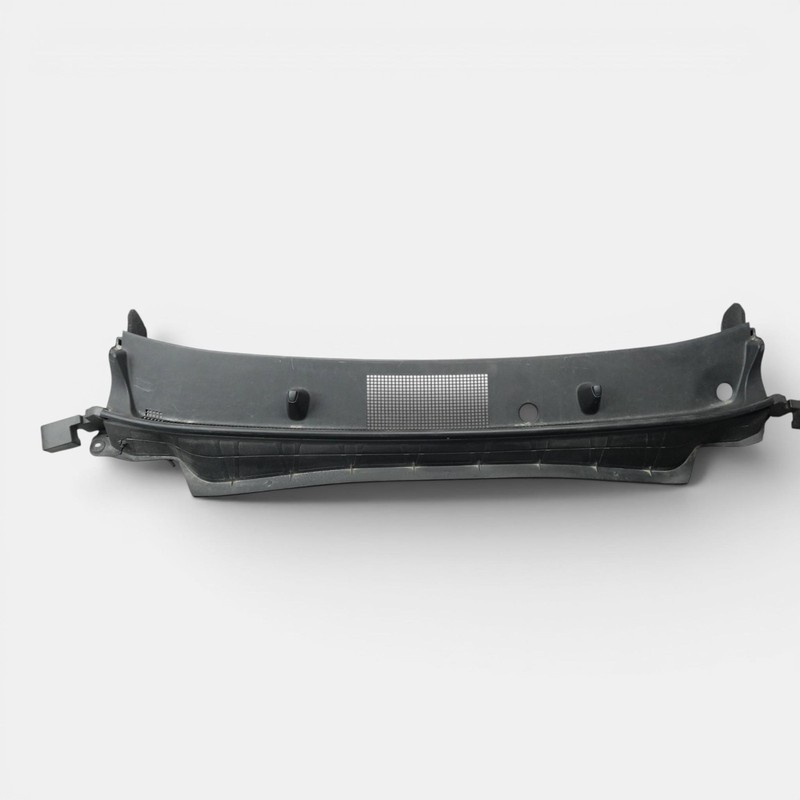 2024-2026 HYUNDAI KONA Front Windshield Cowl Trim Cover Panel OEM 86157-be000