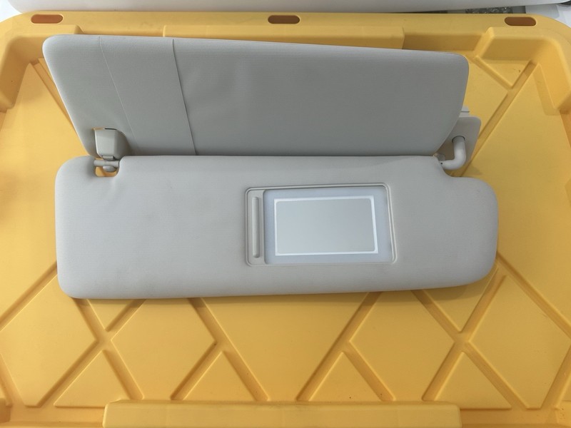 2011-2017 Volkswagen Touareg Sun Visor Passenger Right Side Beige Sunvisor OEM
