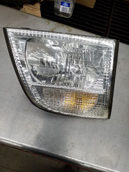 Passenger Right Headlight Fits 02-05 MOUNTAINEER 175642