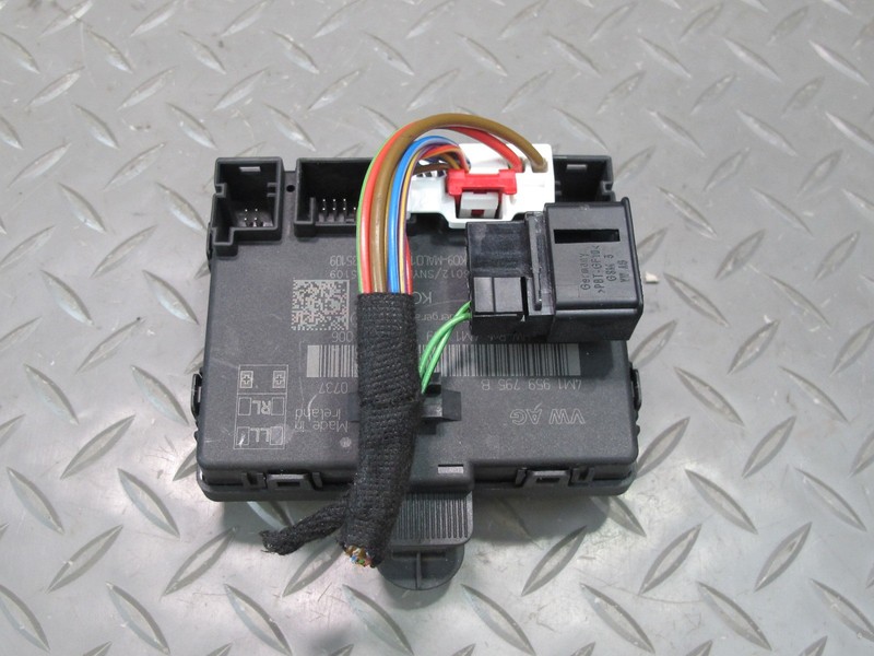 17-23 PORSCHE PANAMERA 971 REAR LEFT & RIGHT DOOR CONTROL MODULE 4M1959795B