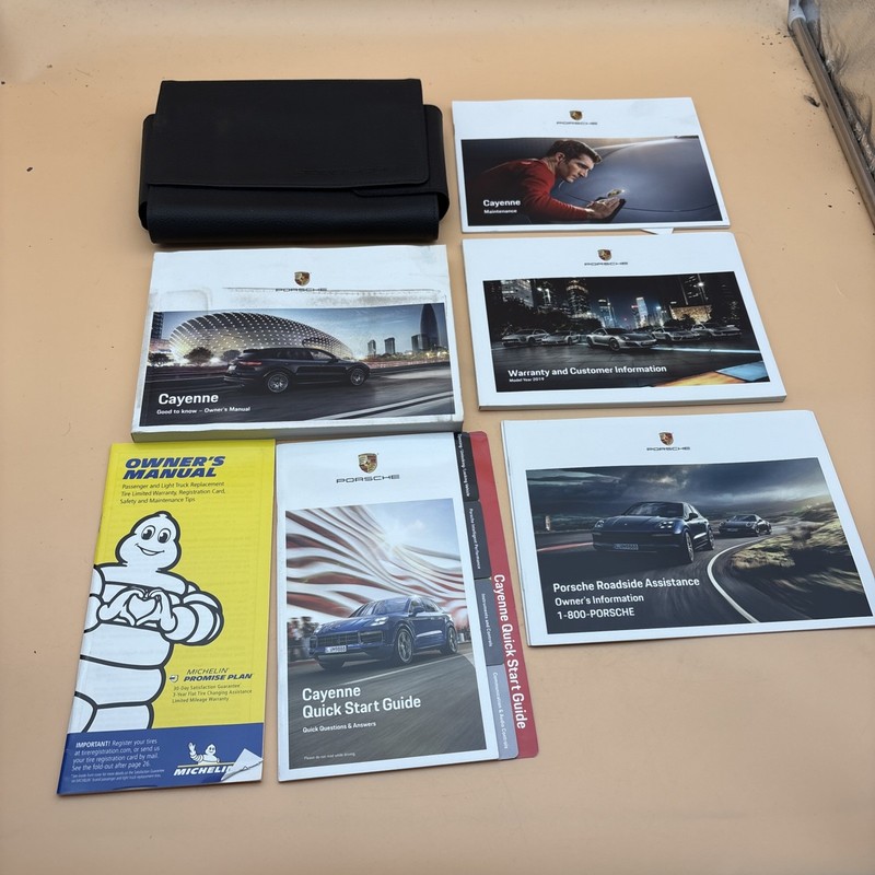 2019 Porsche Cayenne Owner Manual Maintenance With Case Included