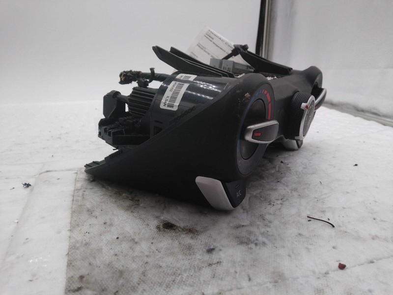 Kia Rio 2020 144K mi. Front Temperature Control 97250H9080WK 5235