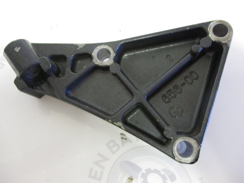 84466M Mercury Mariner 20-30 Hp Outboard Starter Housing Bracket