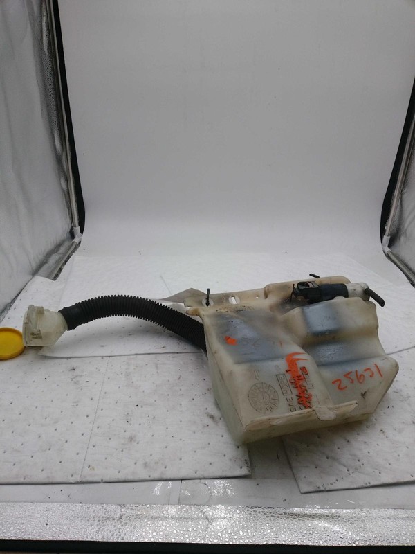 2004 Dodge Intrepid Washer Fluid Reservoir OEM 2.7L Blue 72000 Miles