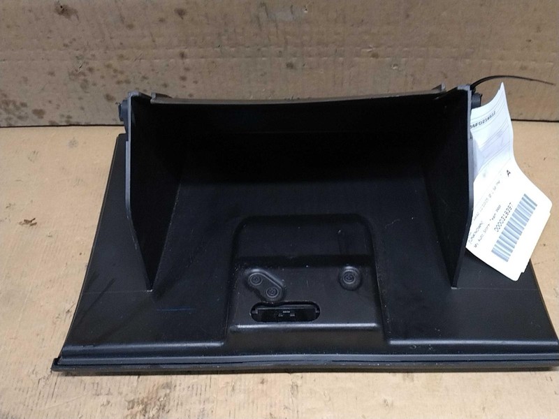 2015 Jeep Compass Black Glove Box OEM Used Part 76000 Miles NJ25-22173-558167