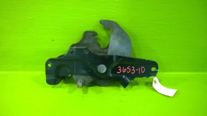98 ISUZU NPR RIGHT HOOD LOCK LATCH OEM 3653-10