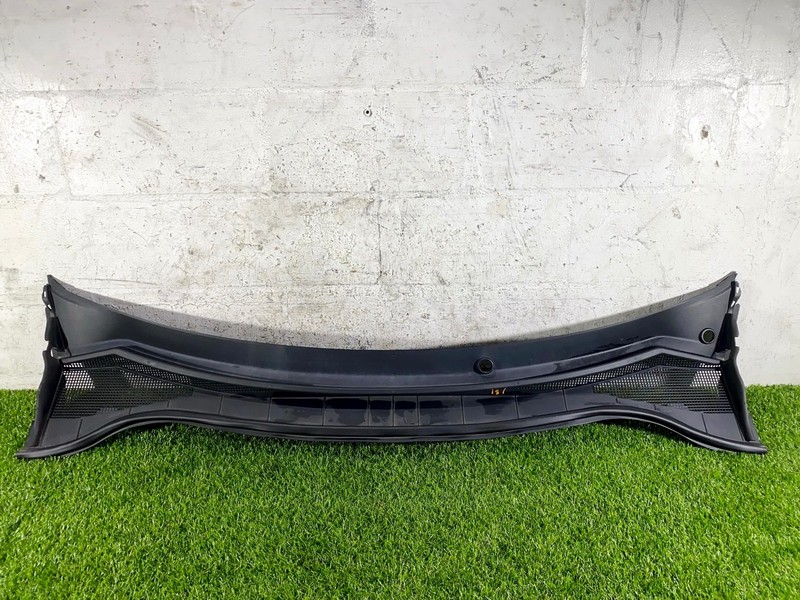 20-25 FORD ESCAPE FRONT WINDSHIELD WIPER GRILLE GRILL COVER COWL PANEL OEM