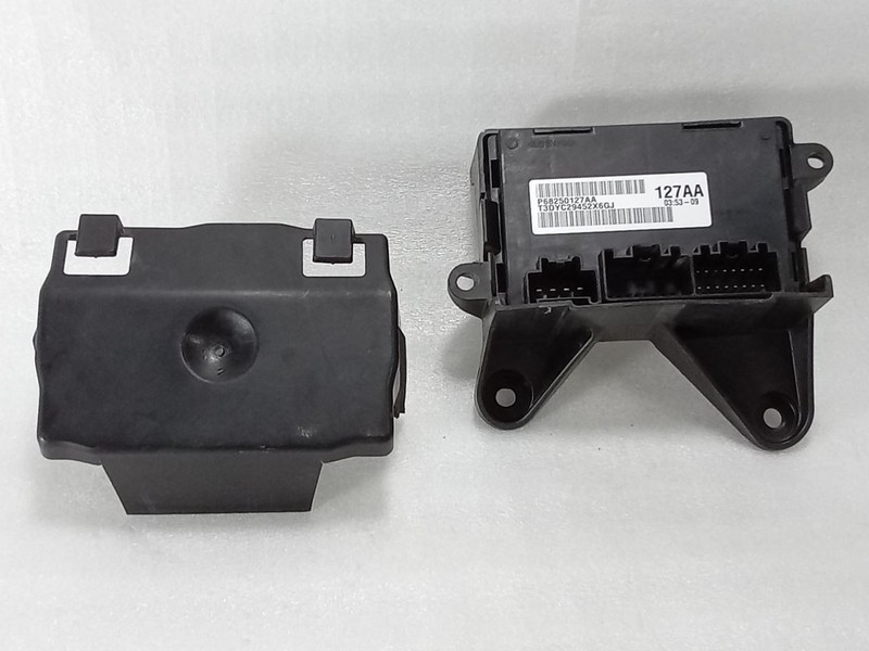 2016-2018 Dodge Ram 1500 Classic Transfer Case Control Module 68250127AA