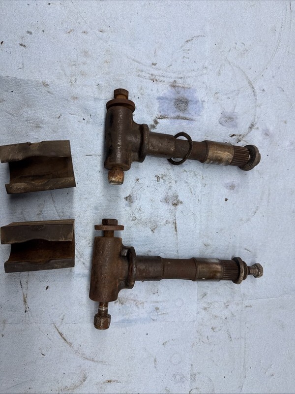 1980 Kawasaki 4/6 LTD Invader Vintage Snowmobile Ski Spindles And Rubber Boots