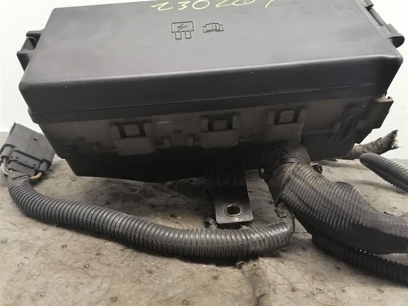 Fuse Box Engine Fits 10-11 MUSTANG 1136146