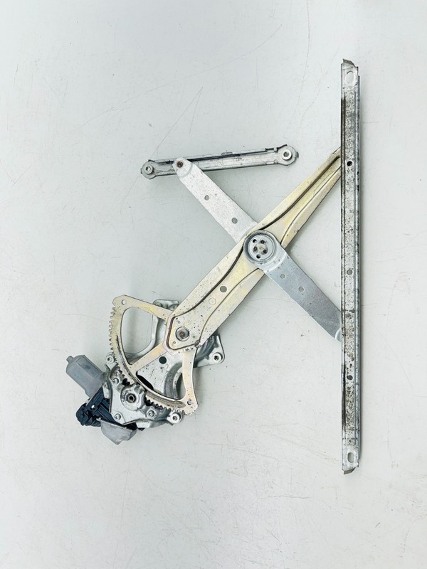 2010-14 LEXUS CT200h Front Left Door Window Regulator With Motor 85720-75060 OEM