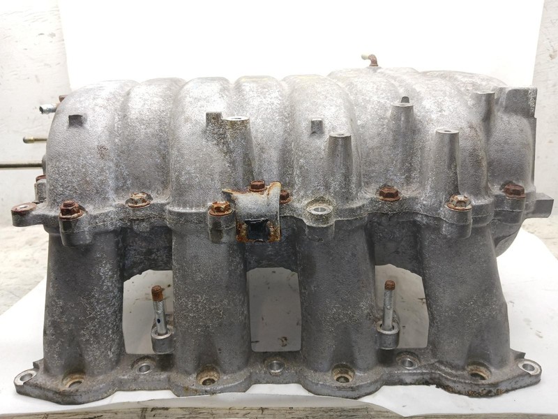 00-'04 TOYOTA TUNDRA Intake Manifold 8 cylinder OEM 6 Month Warranty!