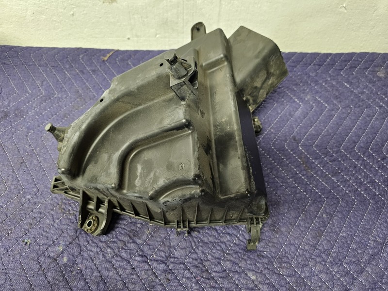 2013 - 2018 Nissan Altima 2.5L Air Box Air Filter Cleaner Housing Box 3TA0A