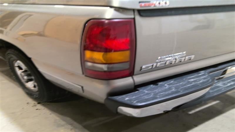 Driver Left Tail Light Wideside Fits 99-03 SIERRA 1500 PICKUP 3382894