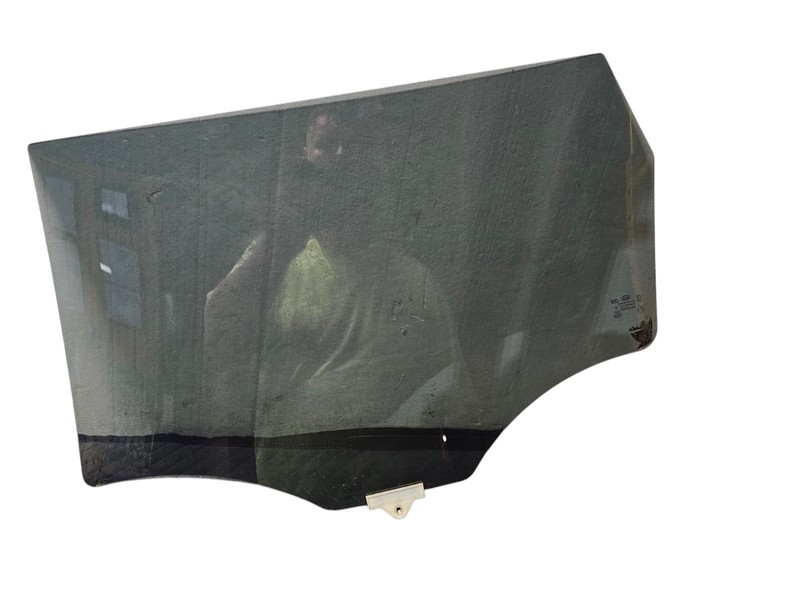 14 15 16 17 18 19 KIA SOUL Rear Door Glass/window Right